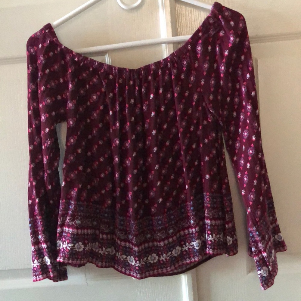 Off the shoulder long sleeve top